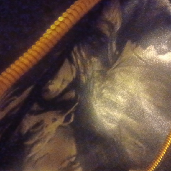 Purse - Picture 2 of 4